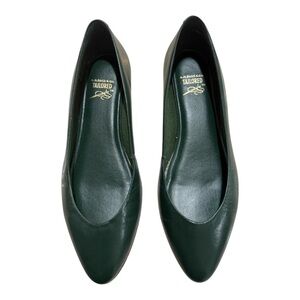 G.H. Bass & Co. Dark Green Leather Flats- Size 8💕